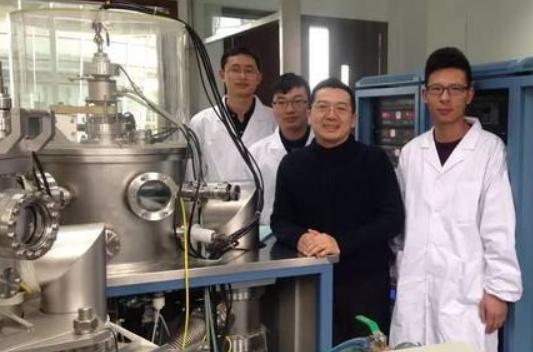 潘锦功:用新材料在墙上打造"三峡电站"