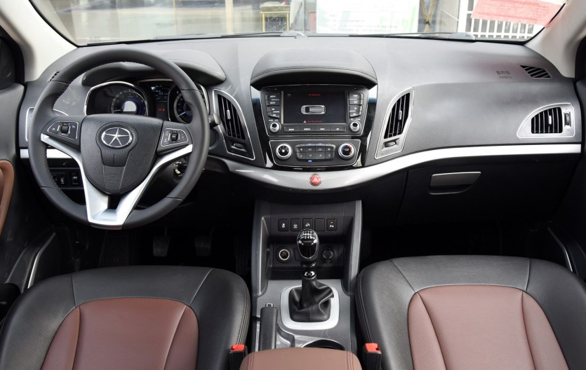 江淮汽车瑞风s5中控台的设置方式是令很多的车友都赞同的,它虽然没有