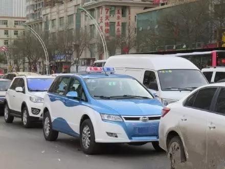 運城乘客身份證落太原出租車上,出租車司機態度惡劣:不給!