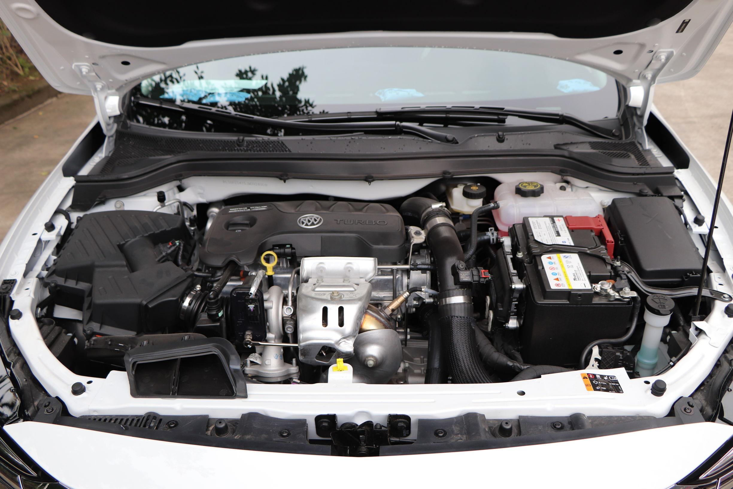 2019款18t别克英朗,手自一体动力充足,浅谈驾驶时各方面优缺点