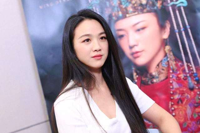 大明风华中三位中戏毕业的女演员,看她们的青涩照,谁的变化最大