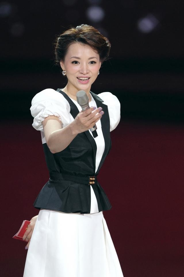 中国十大最受欢迎综艺节目主持人,谢娜只能排到第四!