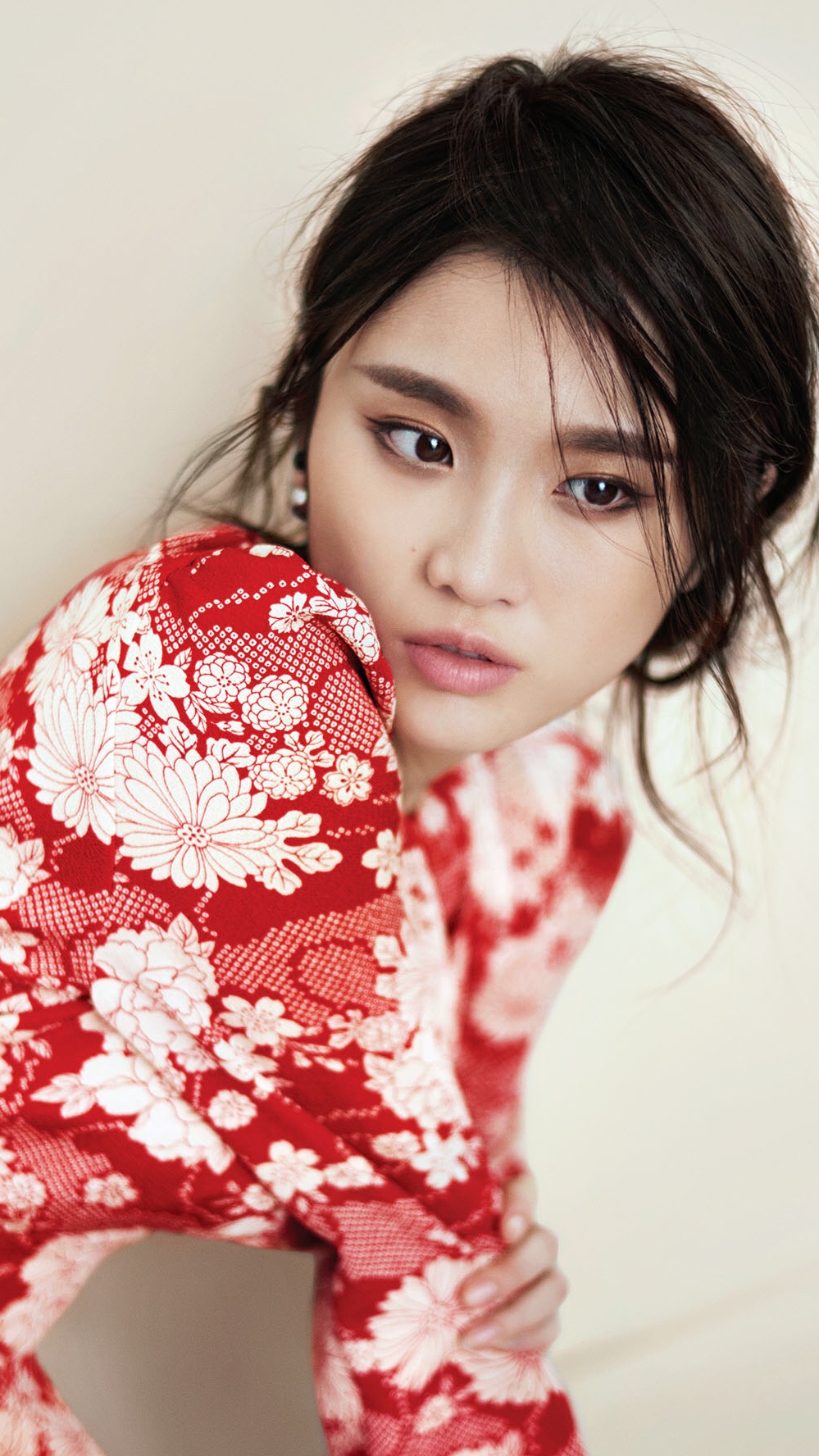 张慧雯精美壁纸:明媚动人心魄,明眸善睐间诠释不凡自我