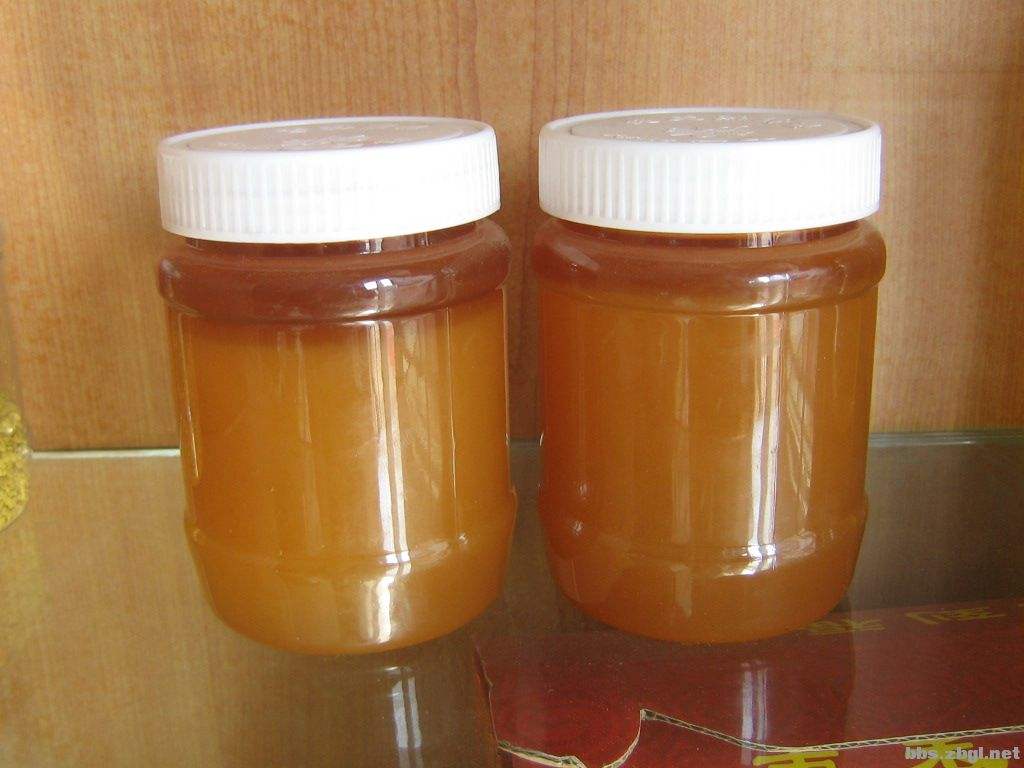 为什么蜂蜜的颜色有深有浅?哪种蜂蜜才更好呢?养蜂人透露真相