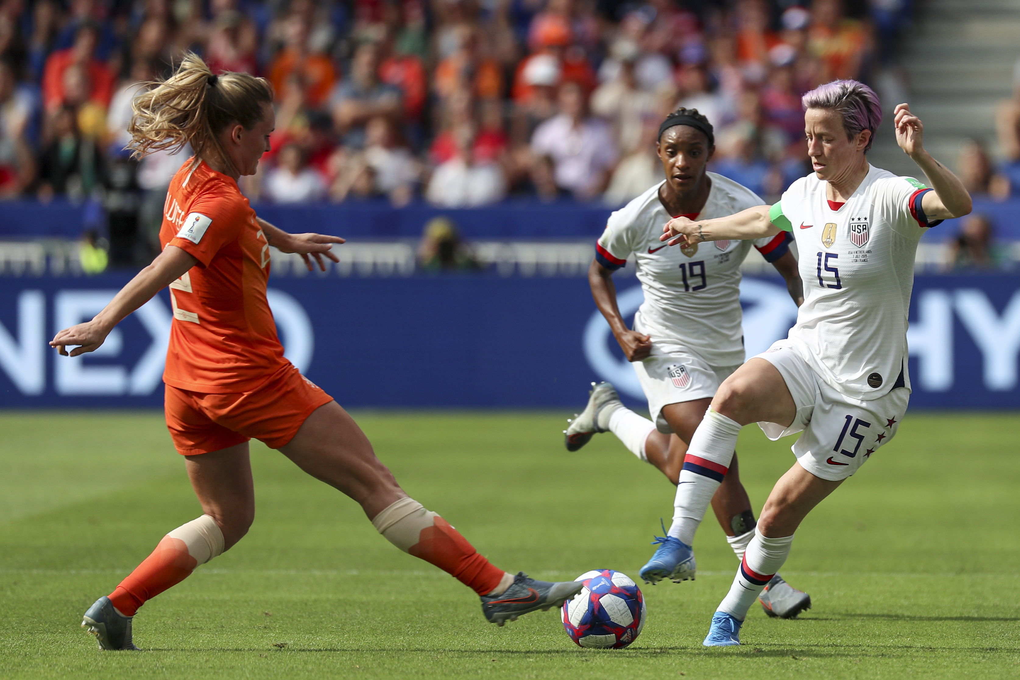 足球——女足世界杯:美国队夺冠(3)