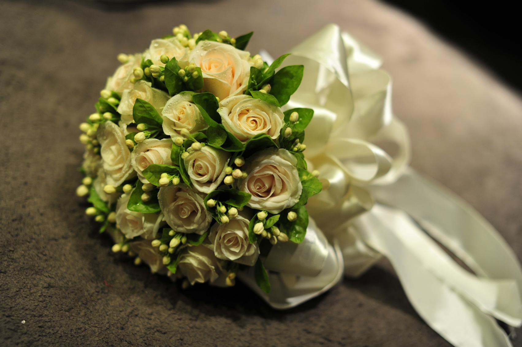 婆婆生日,我挺着大肚子去庆祝,小姑子一句话,老公怒掀桌子!