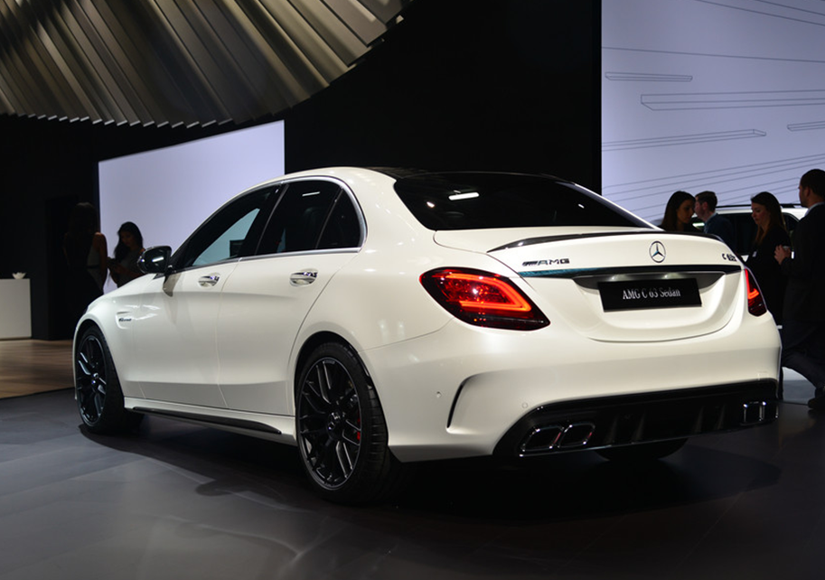 奔驰c级amg c 63 s的欣赏以及解析