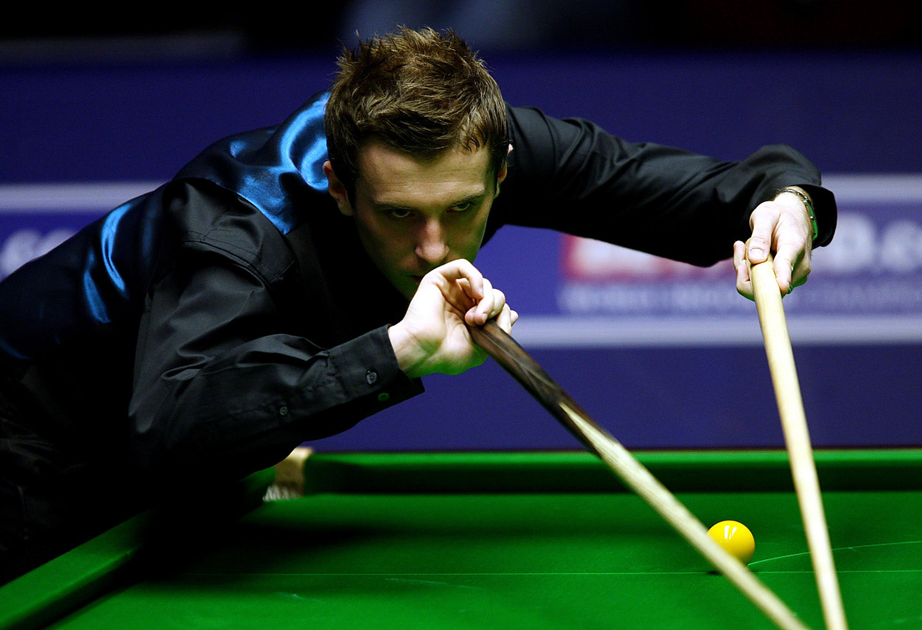 90后名将在一场斯诺克苏格兰公开赛中以1-4的比分惨遭淘汰,引发了台球