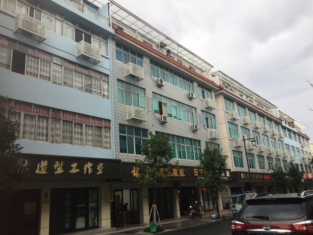 调查上·东行浙江│行业洗牌资本犹豫 秋风中横店苦练内功