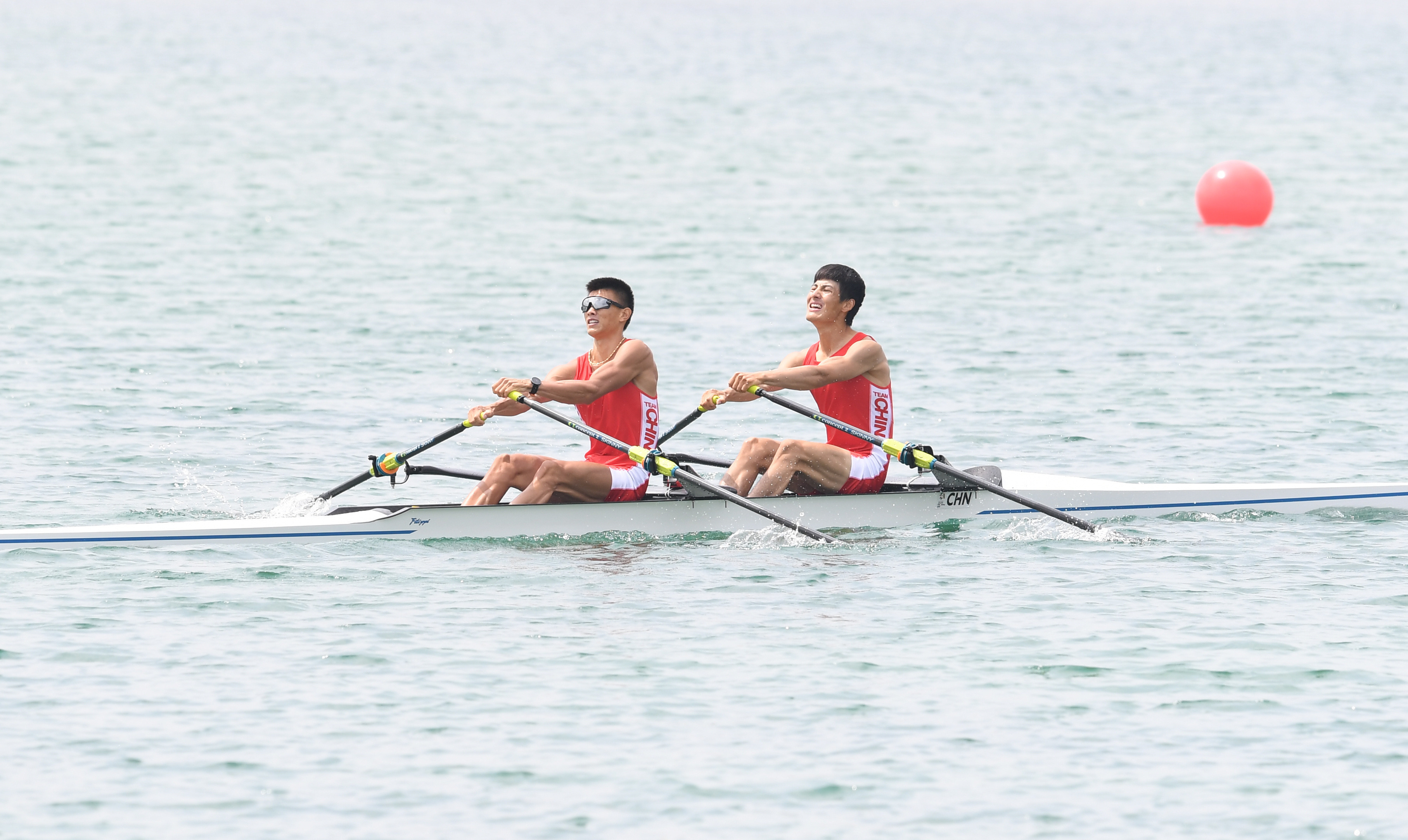 赛艇——中国选手张志远,陈森森获得男子双人双桨亚军(2)