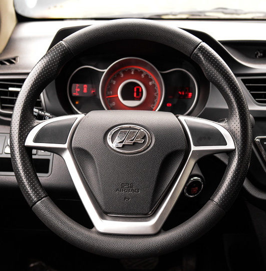 力帆x50,内饰才是这款车的看点,成熟稳重很有安全感