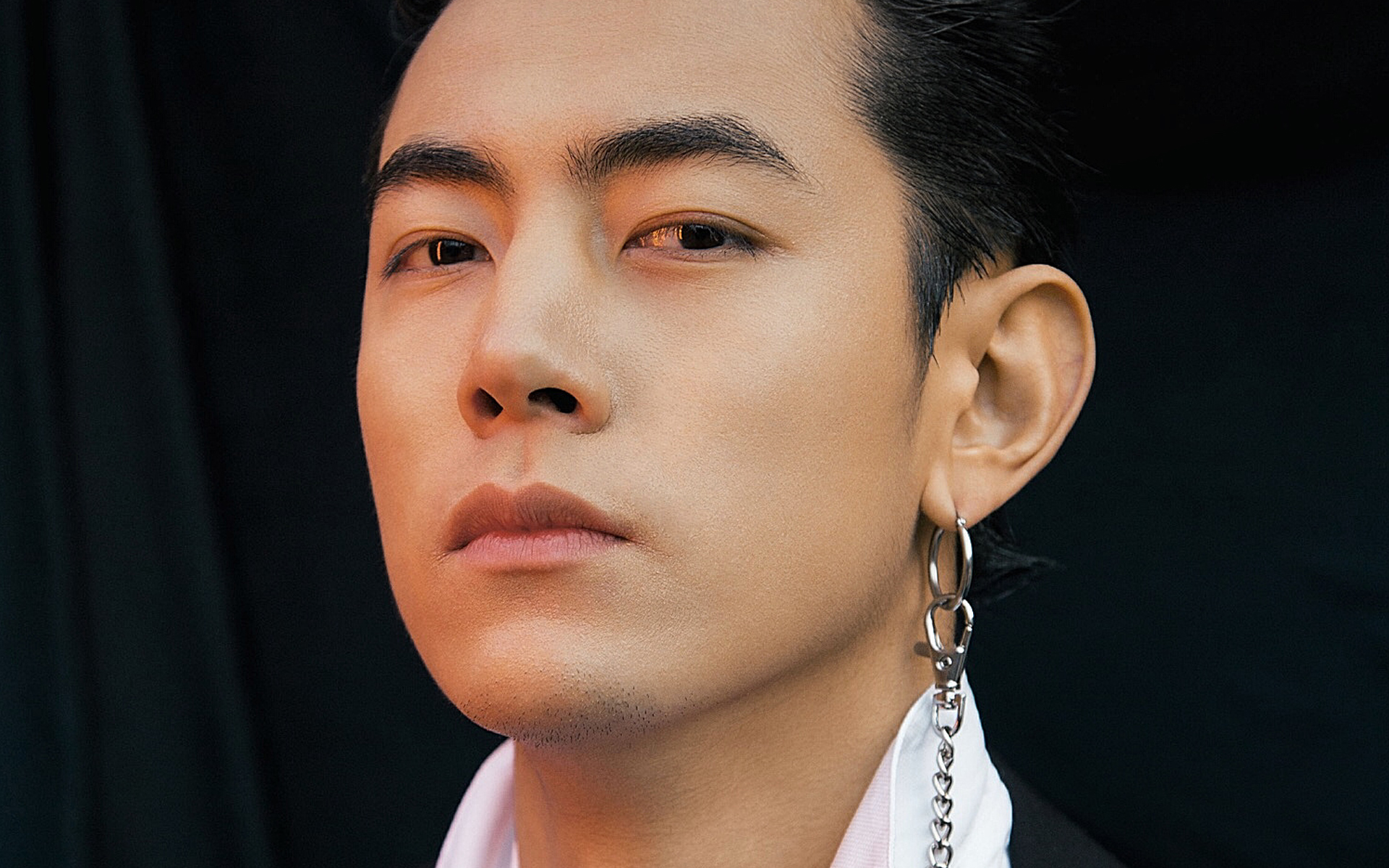 纪凌尘帅气图片桌面壁纸,分辨率:1920x1200