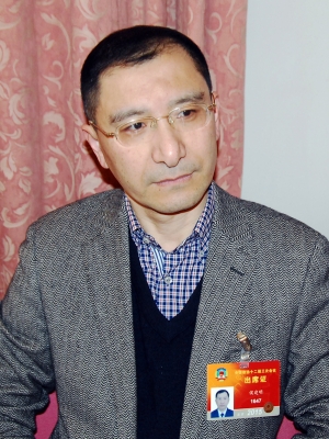 全国政协委员侯建明:有养有医才能老有所依