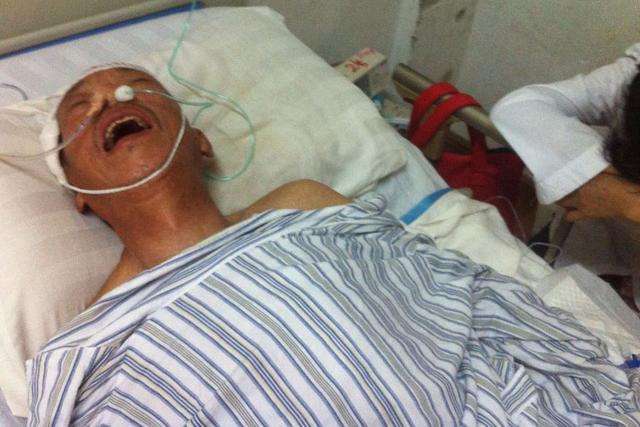 父亲脑溢血,救活后是植物人,但是要花光家庭积蓄,该不该救?