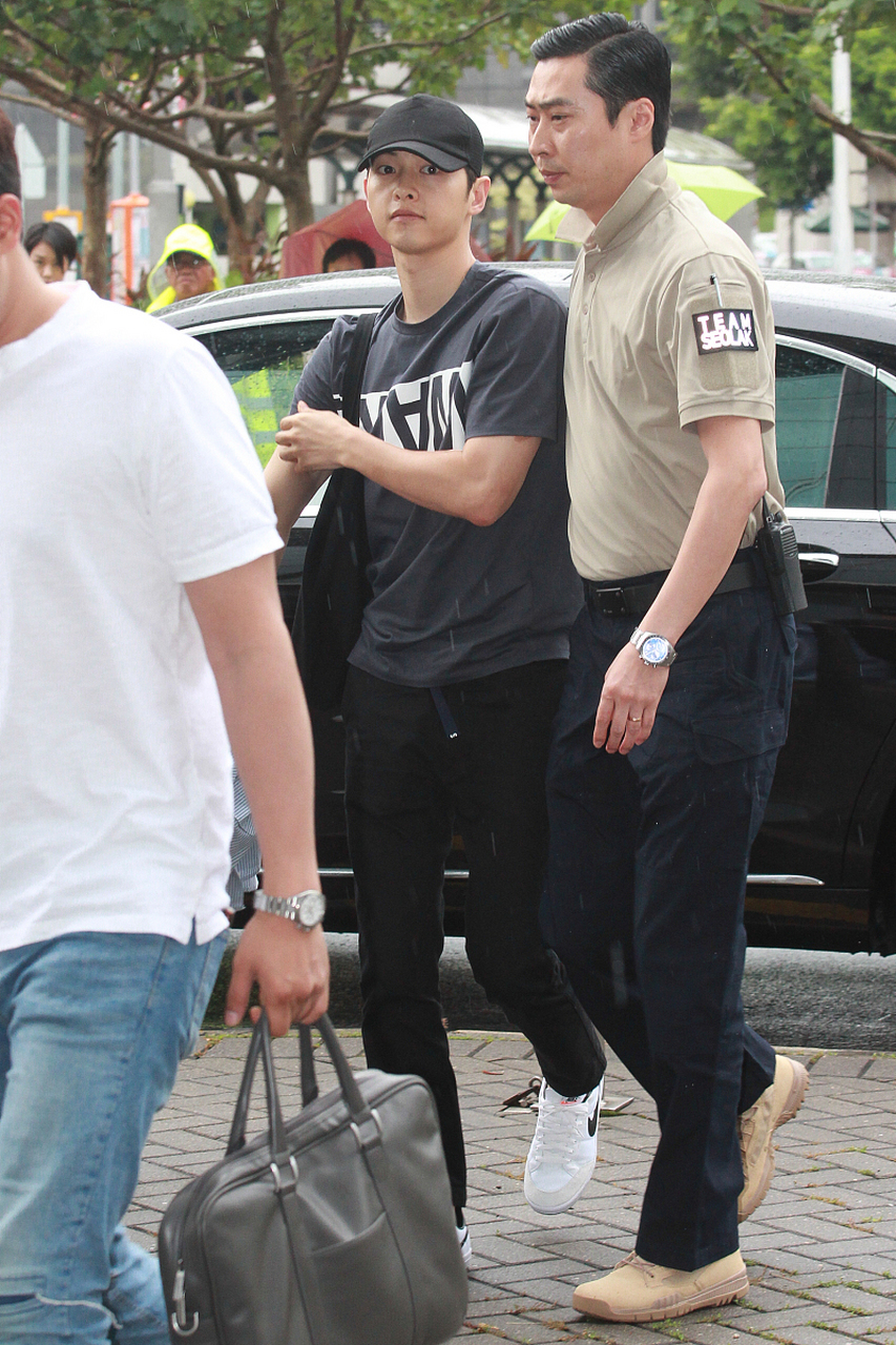 宋仲基家的小宝宝出生啦!