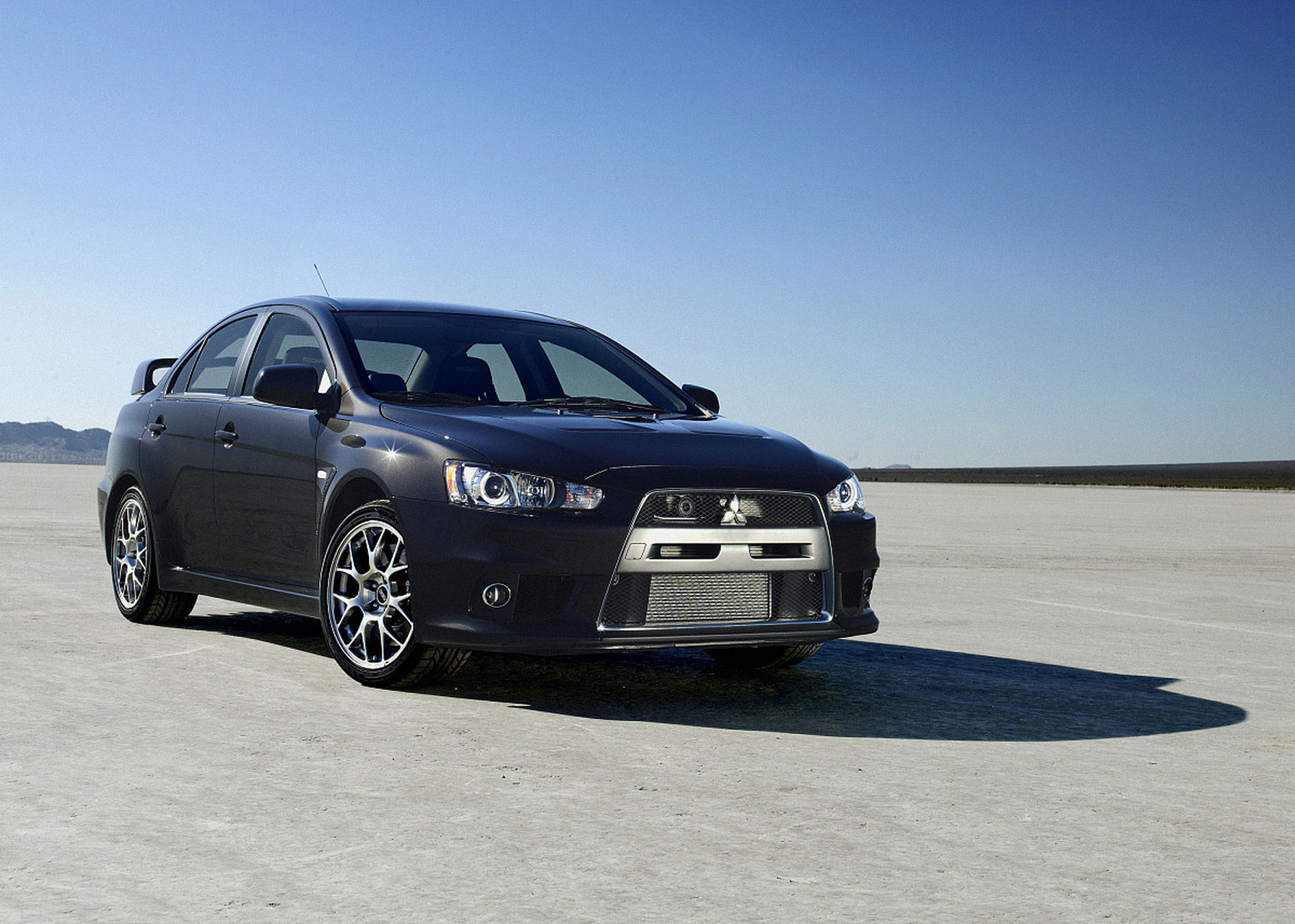 在这次改款中,三菱对奕歌的外观进行了全方位的提升,特别是前聊的