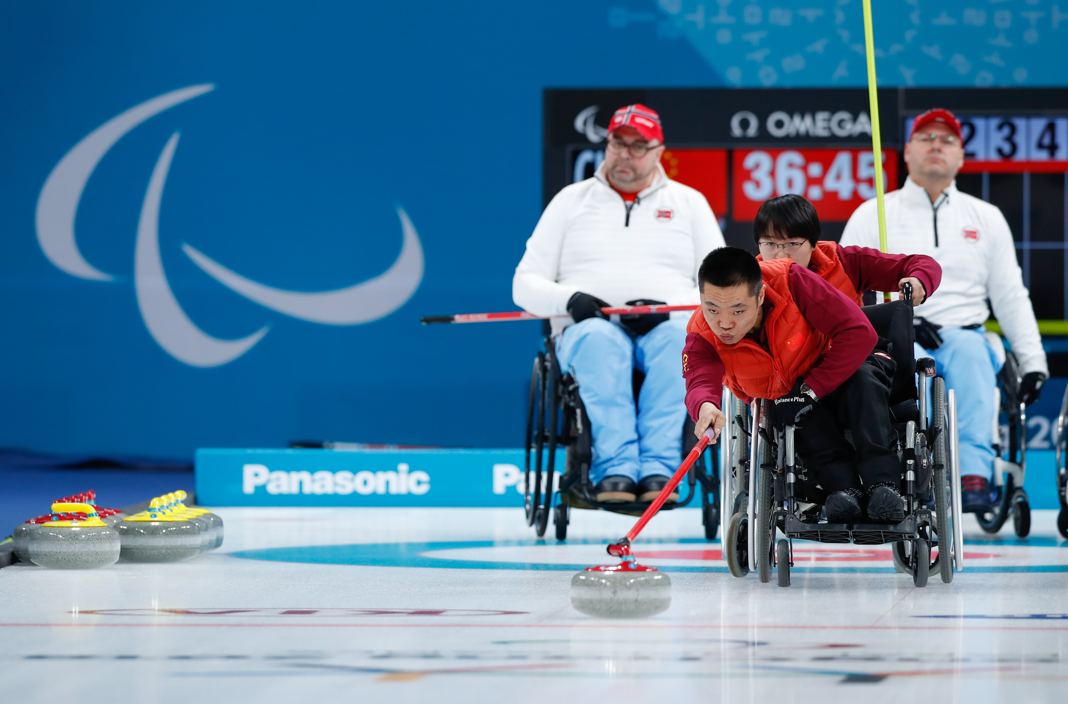 轮椅冰壶——中国代表团实现冬残奥会金牌零的突破(18)