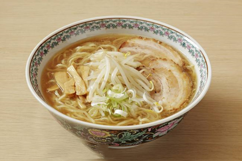 越南有一家餐馆里的面条可以直立在碗里,你见过这样的面条吗?