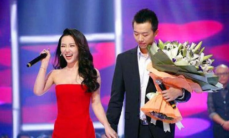 非诚勿扰:女嘉宾牵手黑人男嘉宾,4年过去了,现状令人