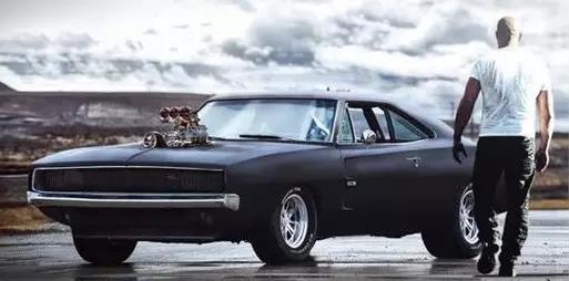 盘点:速度与激情8里的车型,最后一款谁说女人不喜欢快的!