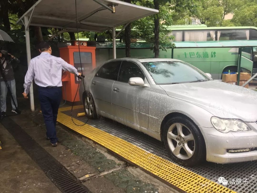 自助洗车,微水洗车…这样的节水环保洗车,你愿意尝试吗?