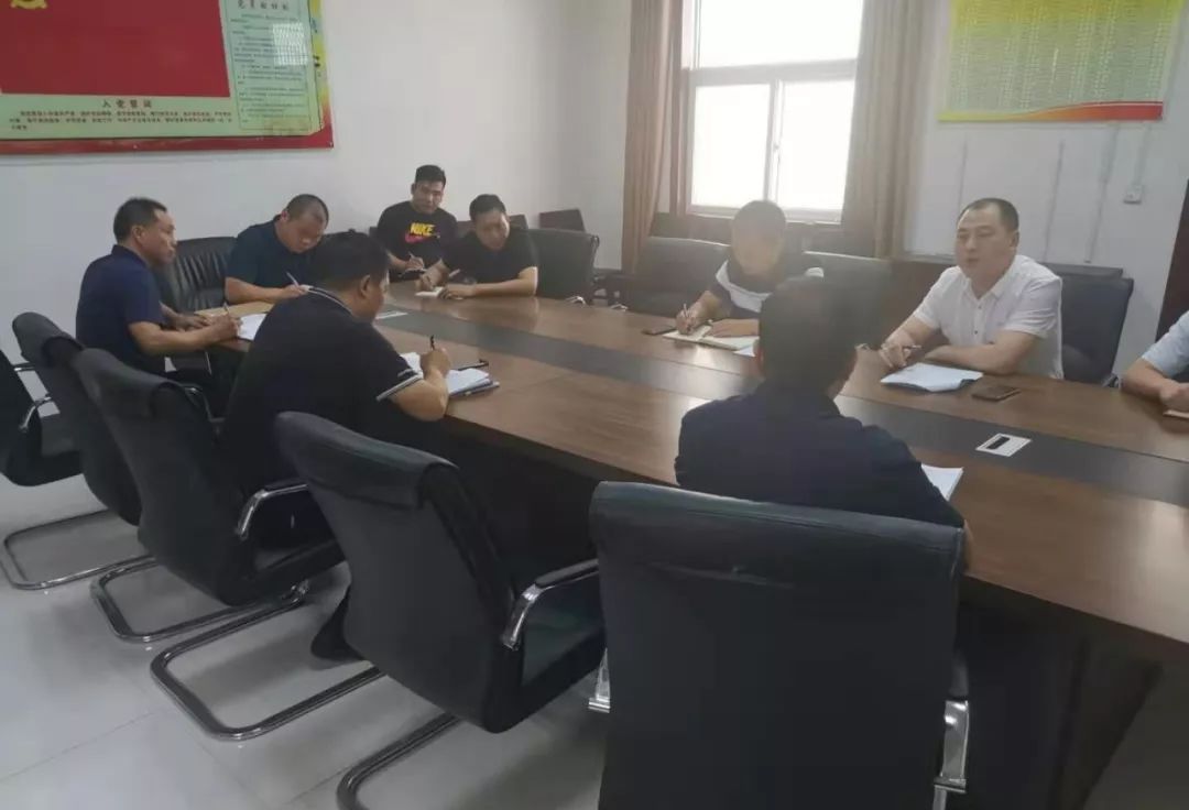 辉县市委常委,政法委书记路勇同志到高庄乡督导信访稳定工作!