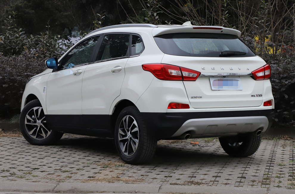 设计大气的北汽-绅宝x55,整体造型非常亮眼,开出去有面子