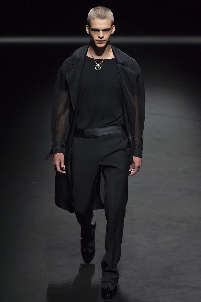 美国新生代男模 mitchell slaggert 全新杂志大片,身材完美!