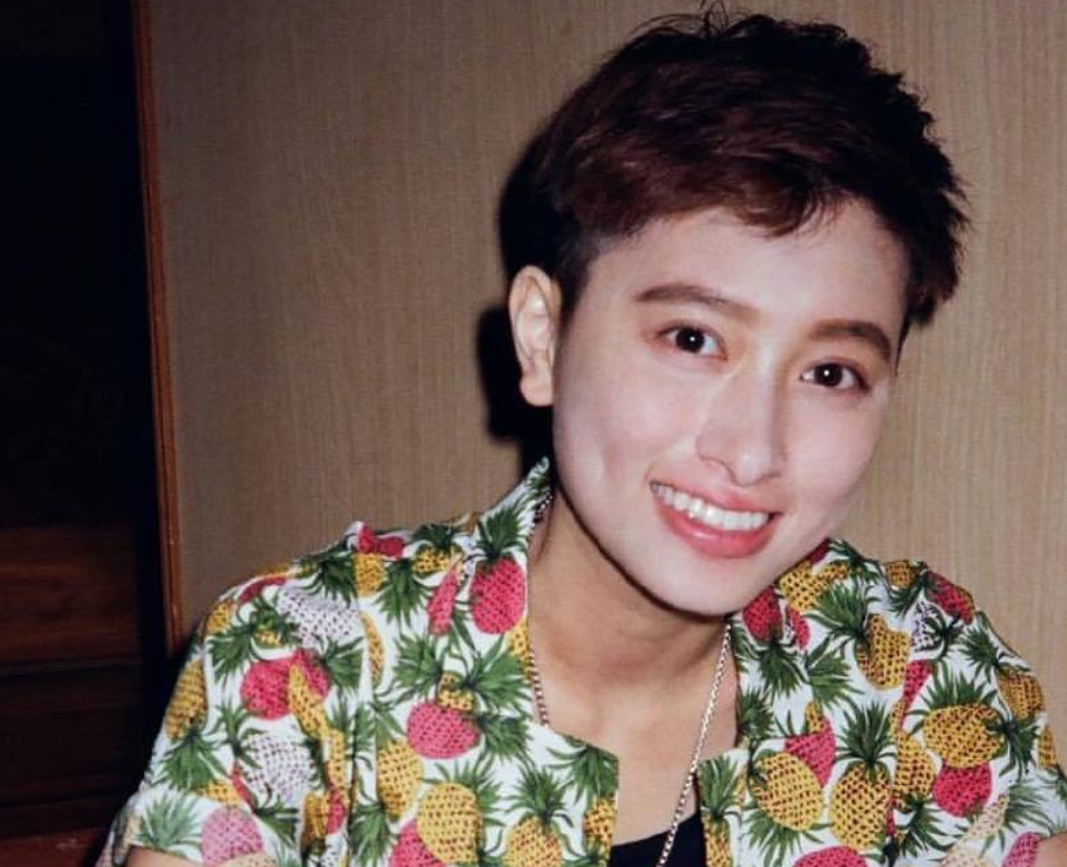 8年前演女主"徐令娜"获关注,如今跟妻子恩爱生活,令人羡慕