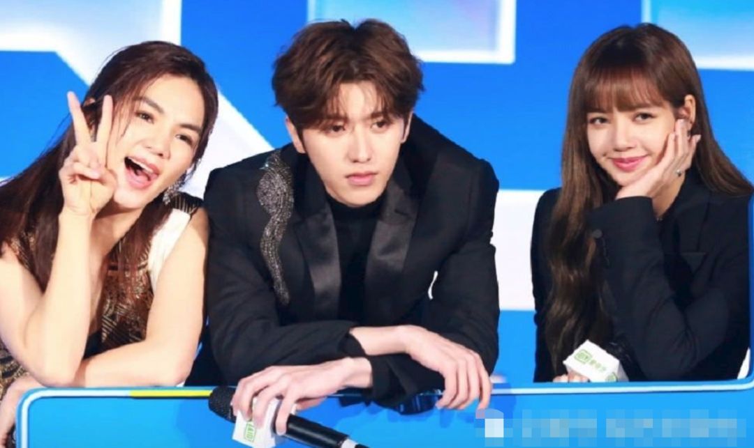 蔡徐坤和lisa两家互相看不惯,只因后者团队太嚣张?