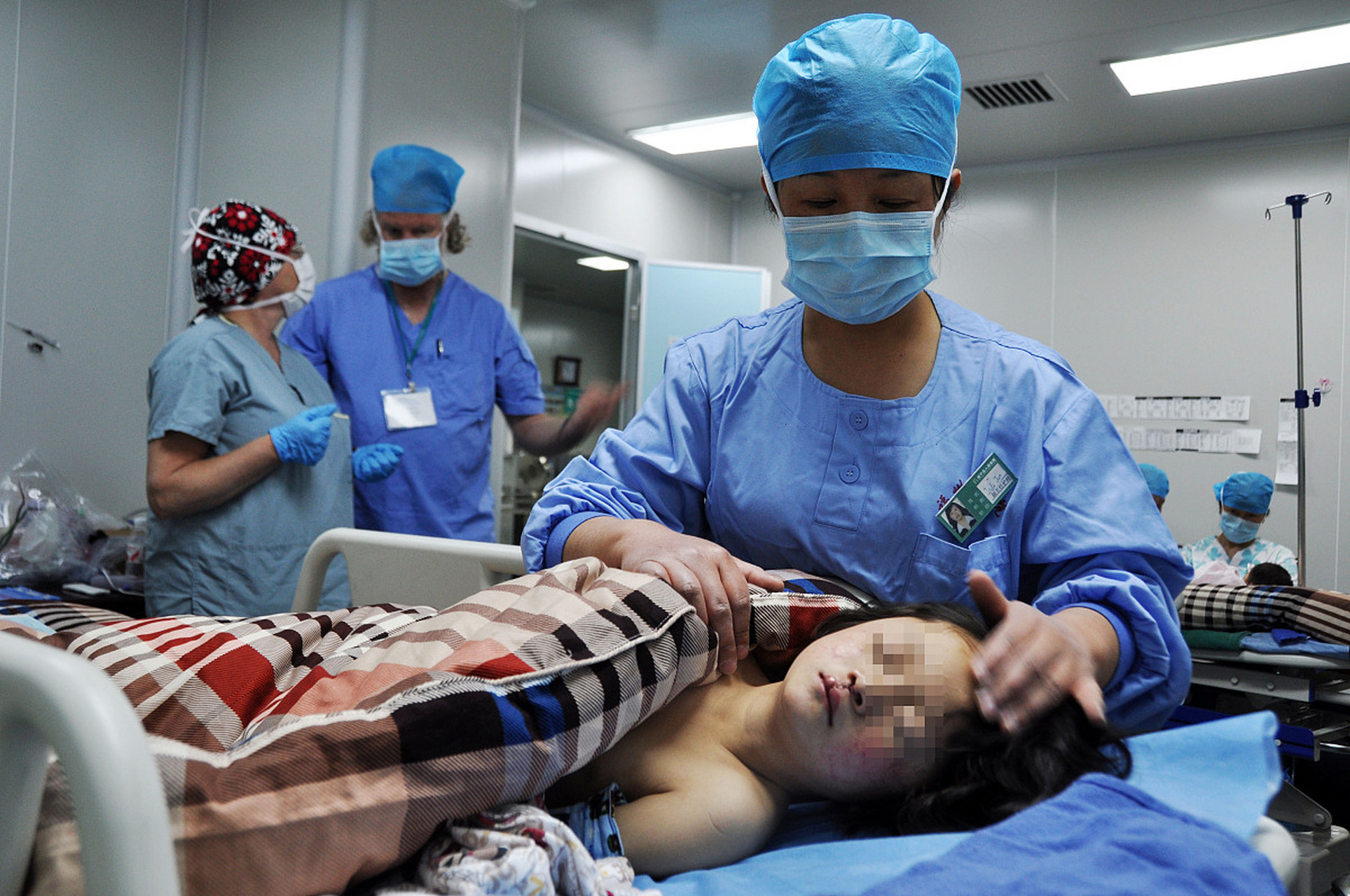 最近,一个小男孩淇淇在家割包皮的事件引起了广泛关注.