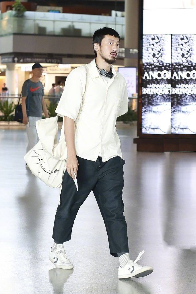 《我不是药神》王传君:一个用随心穿搭表达随性人生的演员