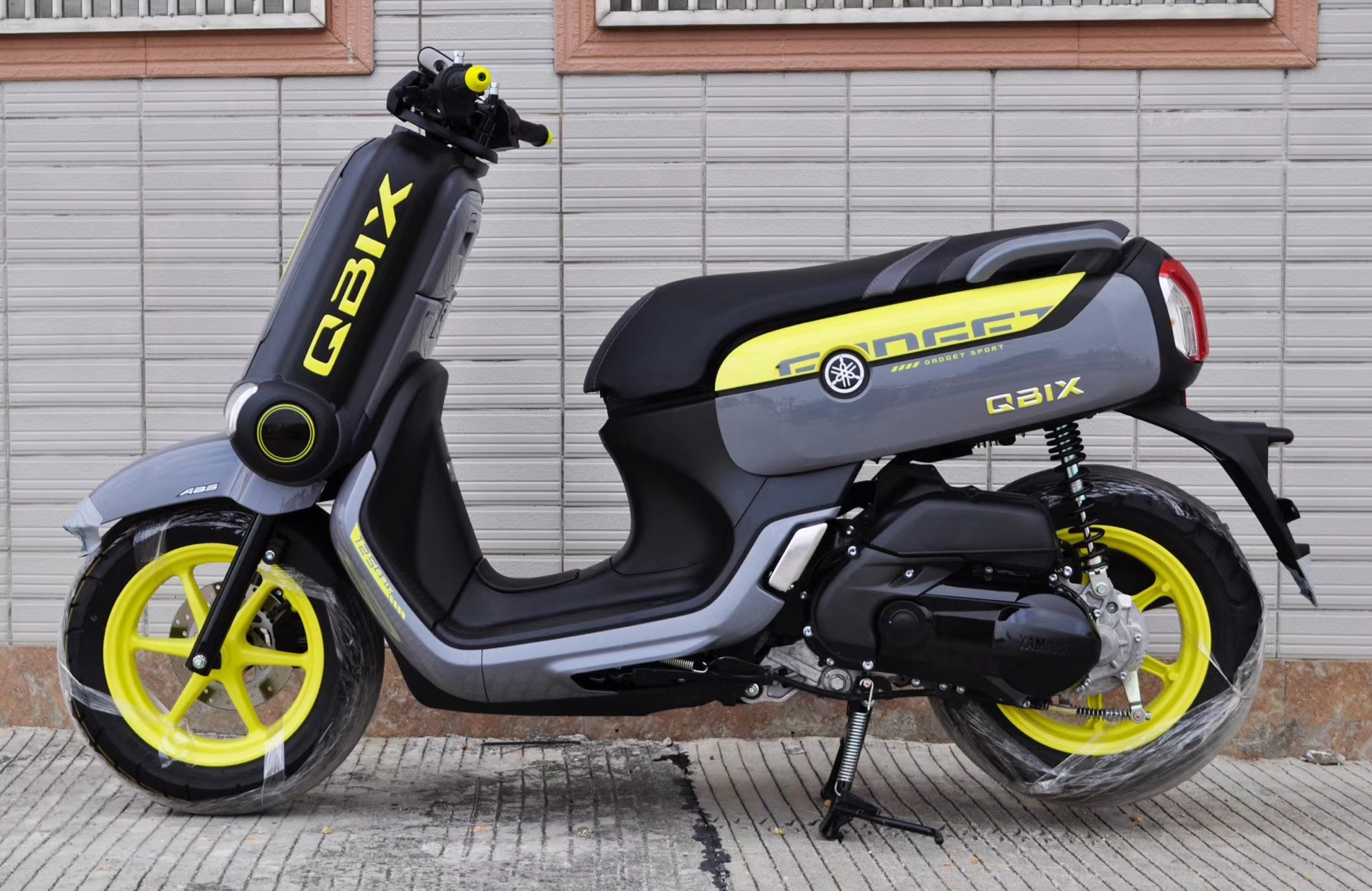 实拍雅马哈qbix 125,颜值真心高!