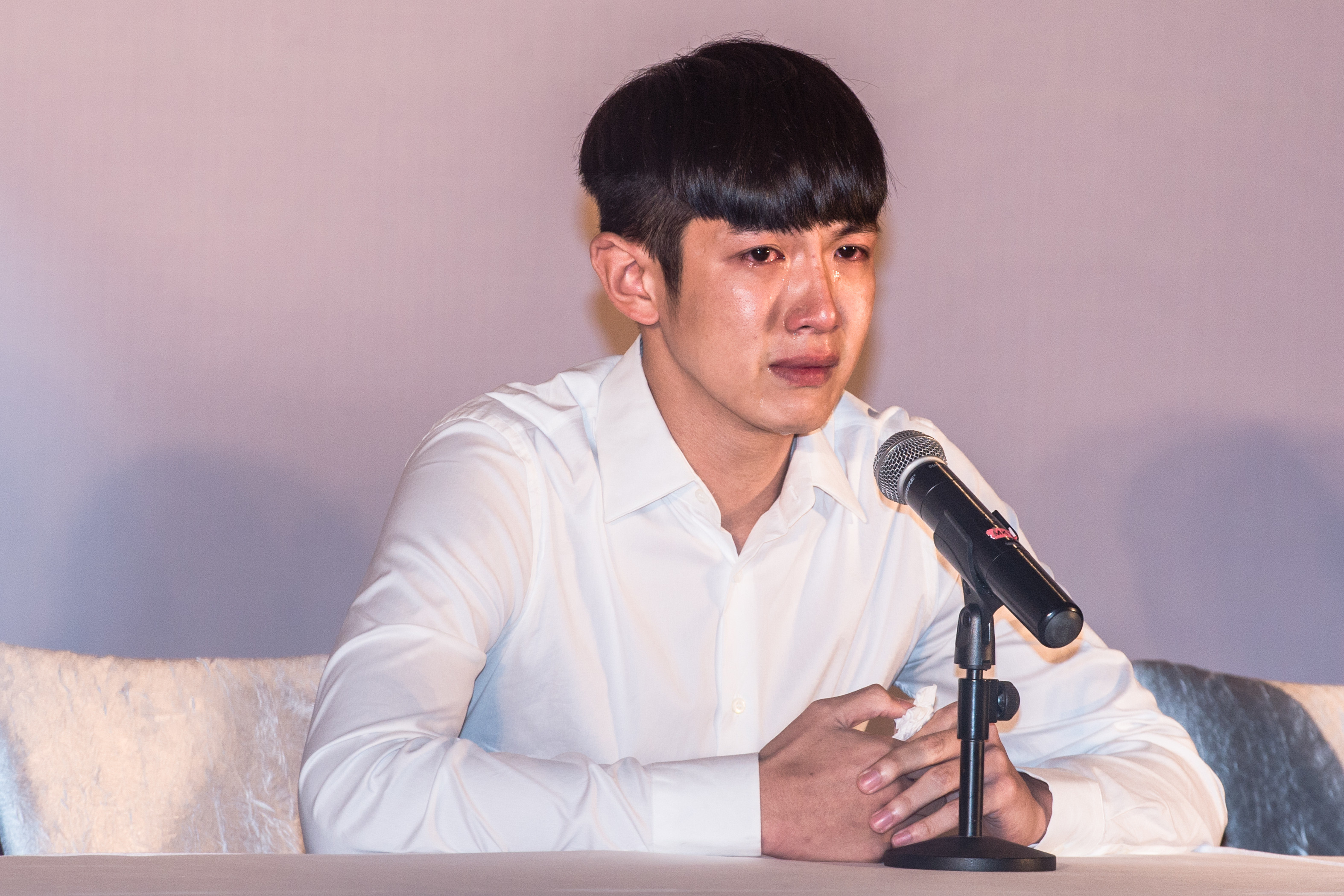 柯震东疑因复出无望患抑郁症,网友:自己毁的前途能怪谁?