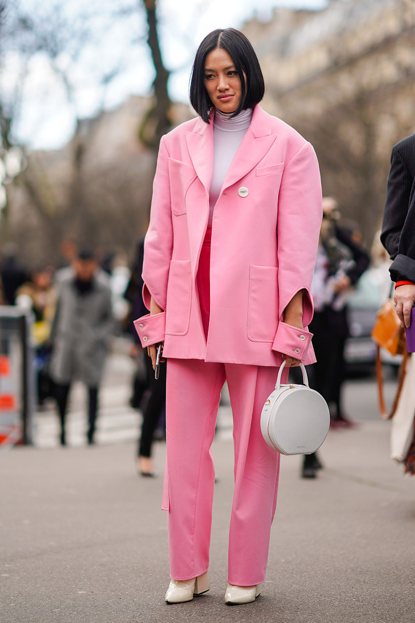 粉色搭配什么颜色显得高级 粉色是一种非常流行的颜色,它可以让一个人