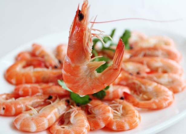 白灼基尾虾到底用热水还是冷水,你做对了吗?