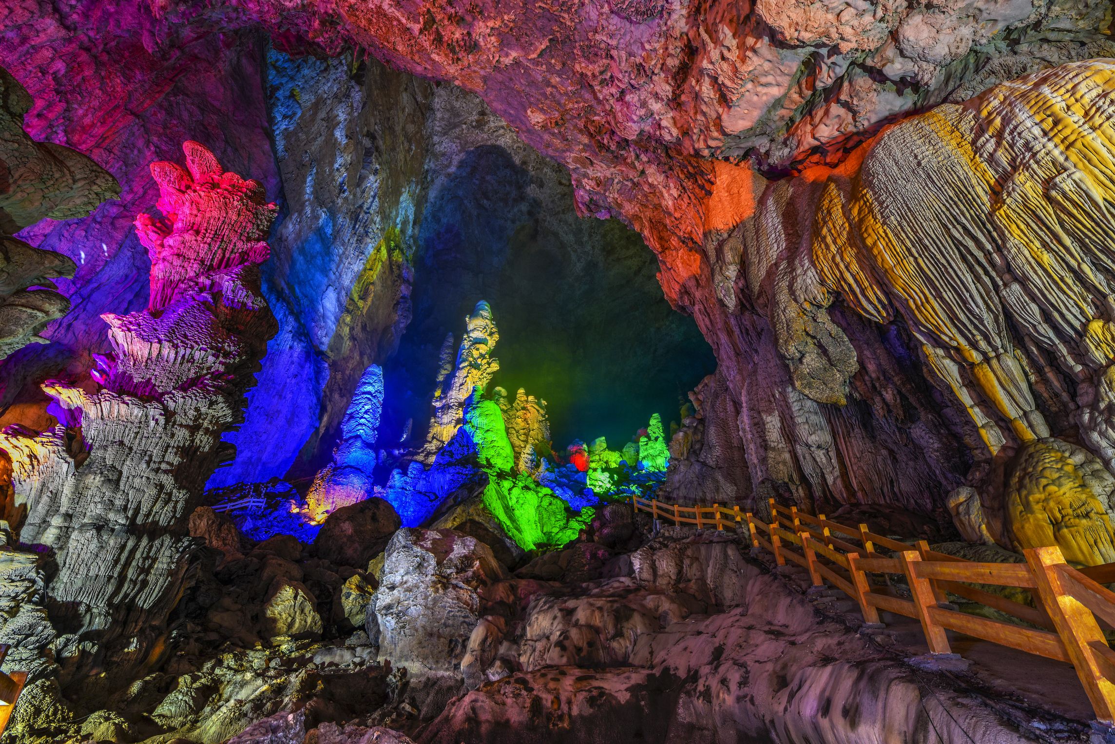 凤阳韭山洞.aaa景区,门票:50元 被誉为"江北第一洞".