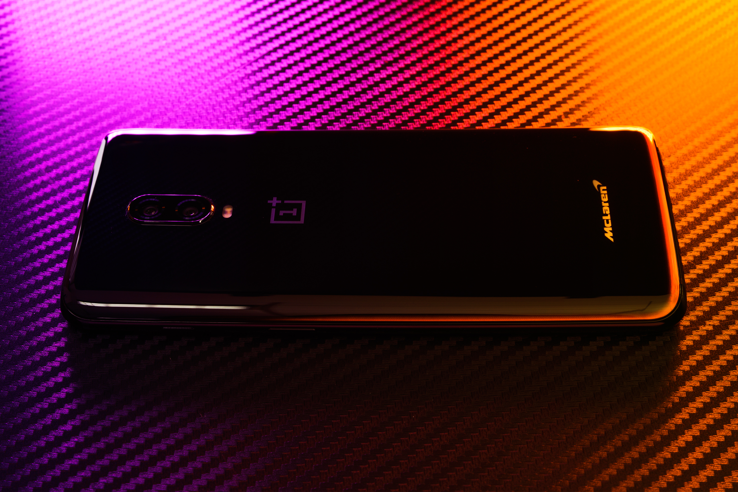 献给永远追求速度的人们 一加6t迈凯伦限量版图赏