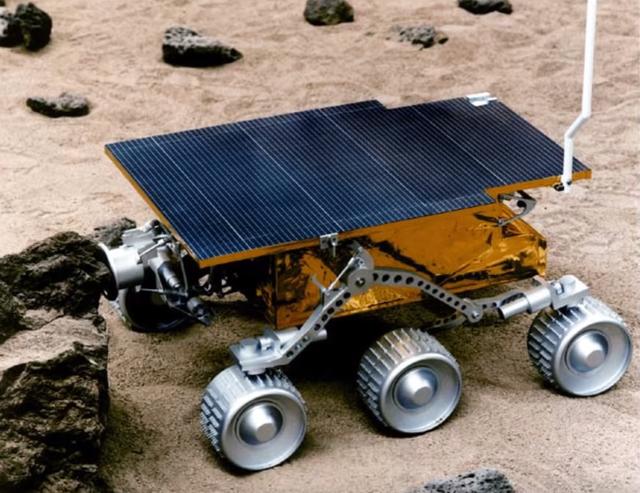 于是美国又在1997年发射了探路者号,并放出火星车进行探索,探路者号