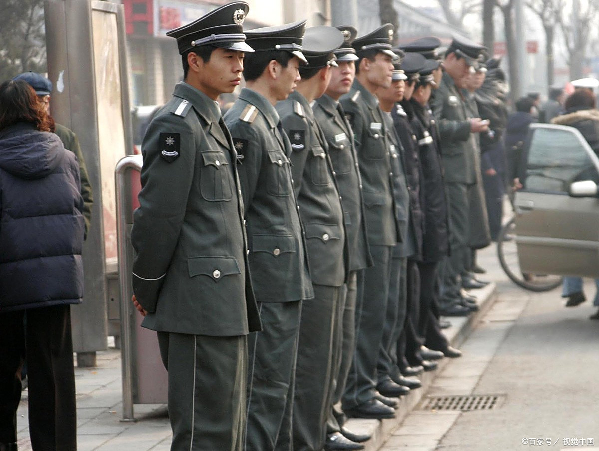 我现在纠结在深圳是去做保安,还是去美团众包 送外卖,做保安有利的