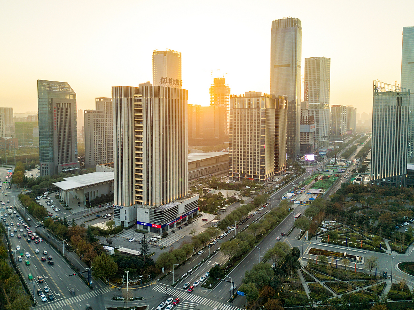 这就是"落后贫穷"的东北沈阳的城市建设,如果东北是"落后贫穷"的象征