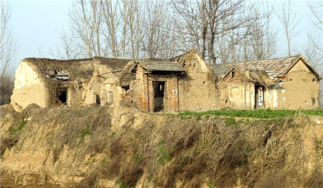 农村有人居住的房子为何能住几十年,没人居住的房子,几年就坍塌