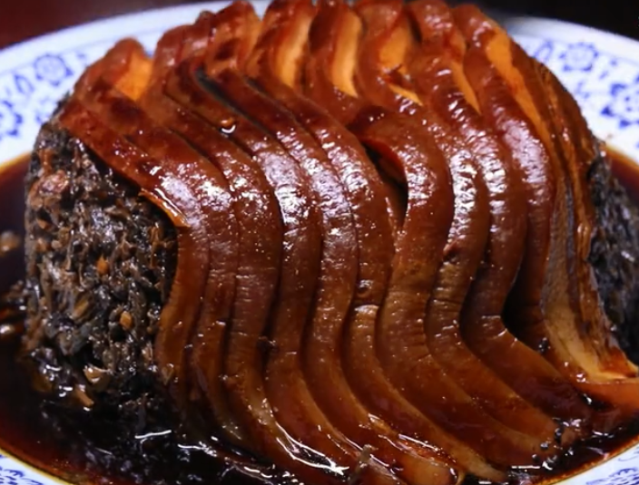 传统美食大刀烧白,肉质软糯肥而不腻