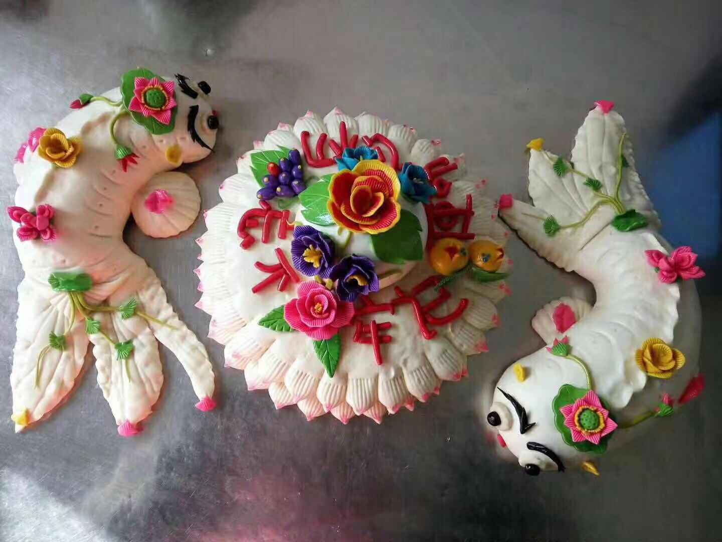 甘肃庆阳,每逢婚丧嫁娶,逢年过节,祭祀等不同场合,人们都会做花馍馍