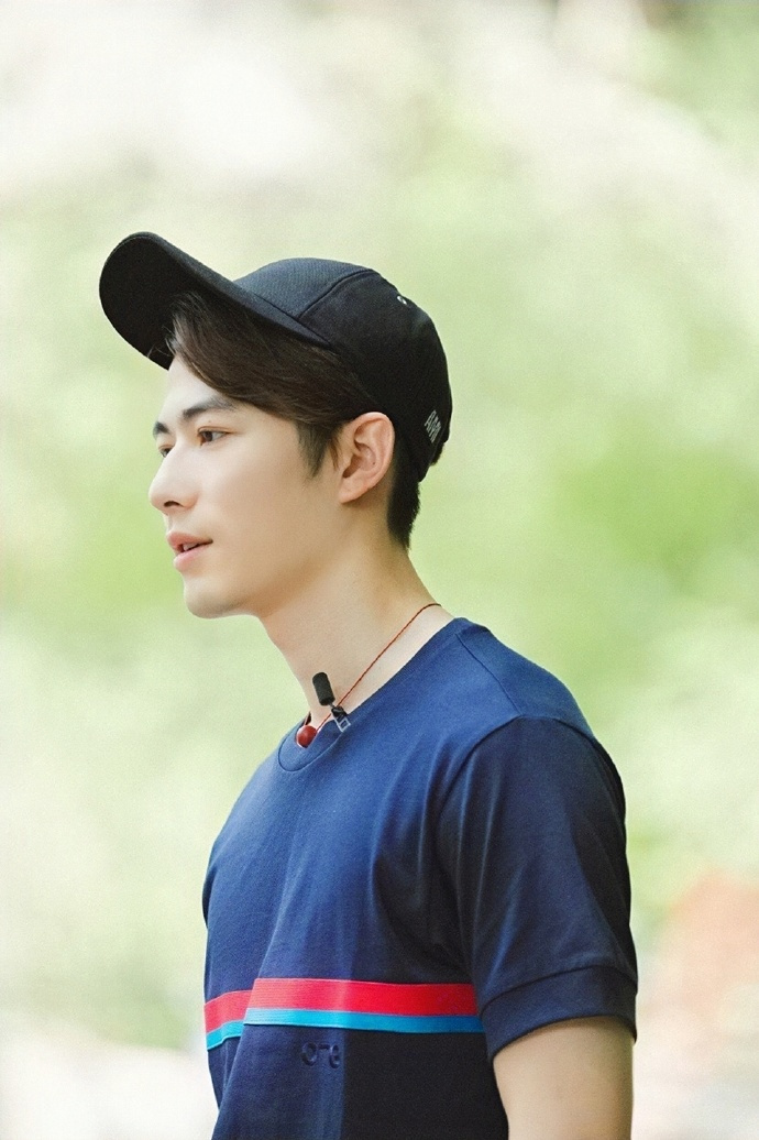 陪伴无价,离开有理. @陈学冬 晚上好呀#cheney时间#>>关注#陈学冬