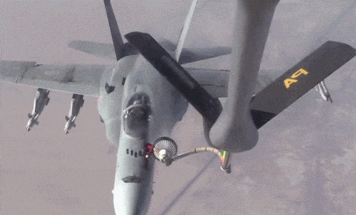 绝对的技术活,空中加油!