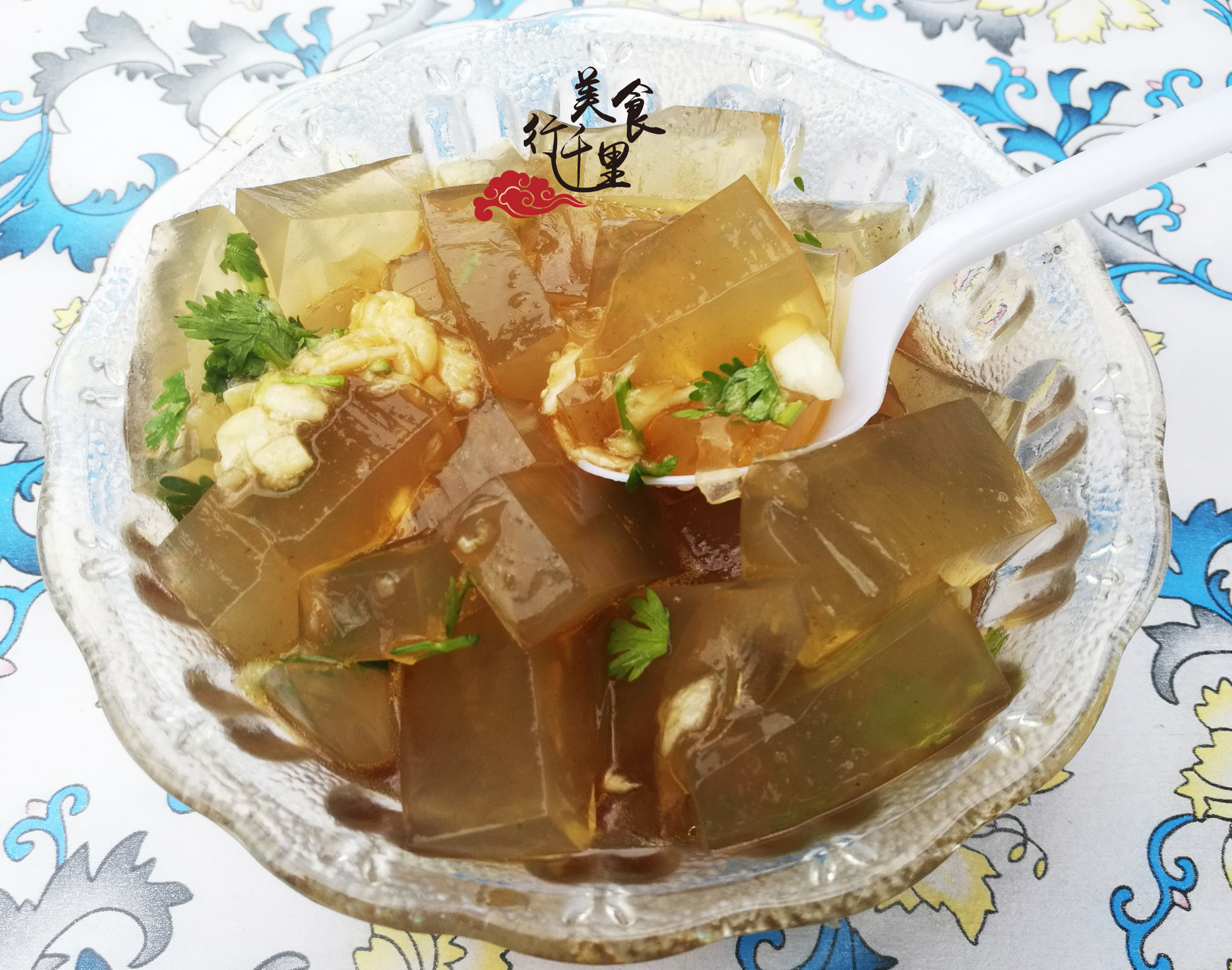 青岛沧口老字号炸串,吃一次就时时想念,门口凉粉一定来一碗