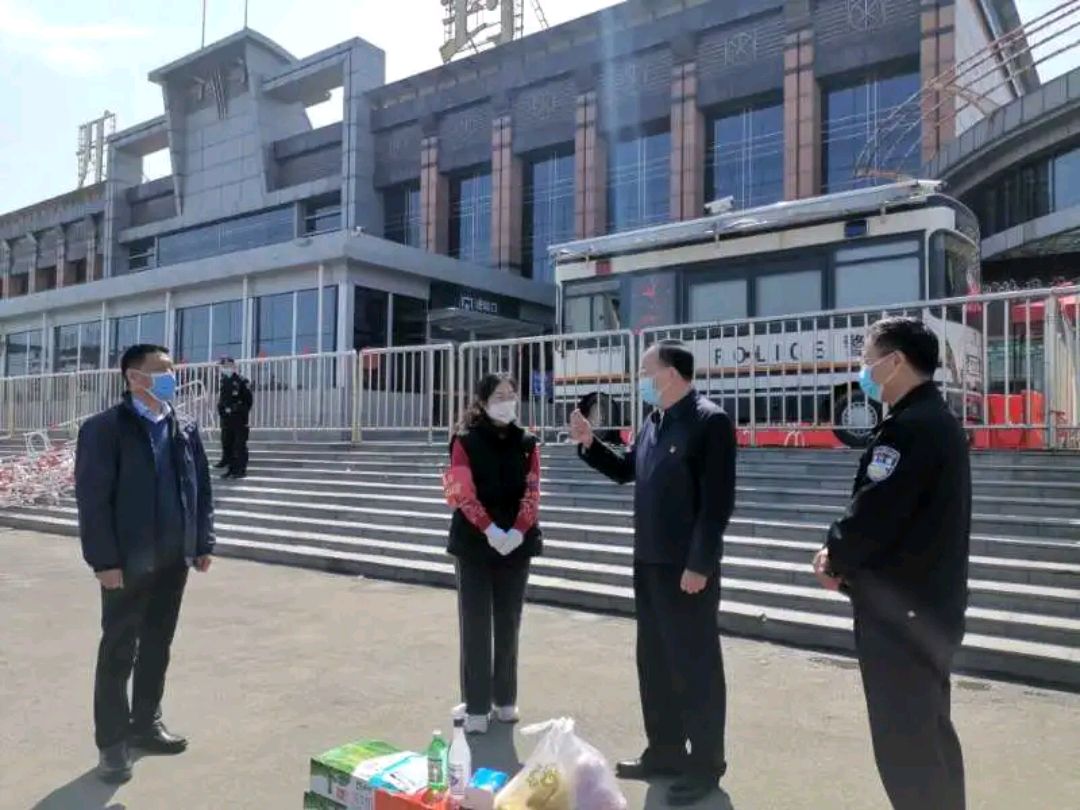 河南开封市教育体育局党组书记 局长娄和彦调研站点疫情防控工作