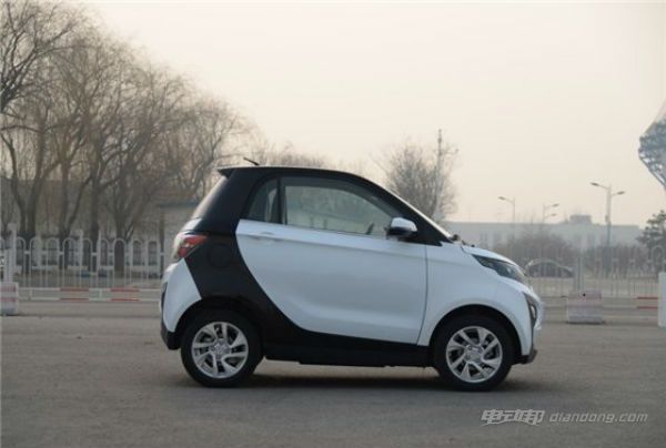 众泰芝麻e30电动汽车怎么样?众泰芝麻e30电动汽车