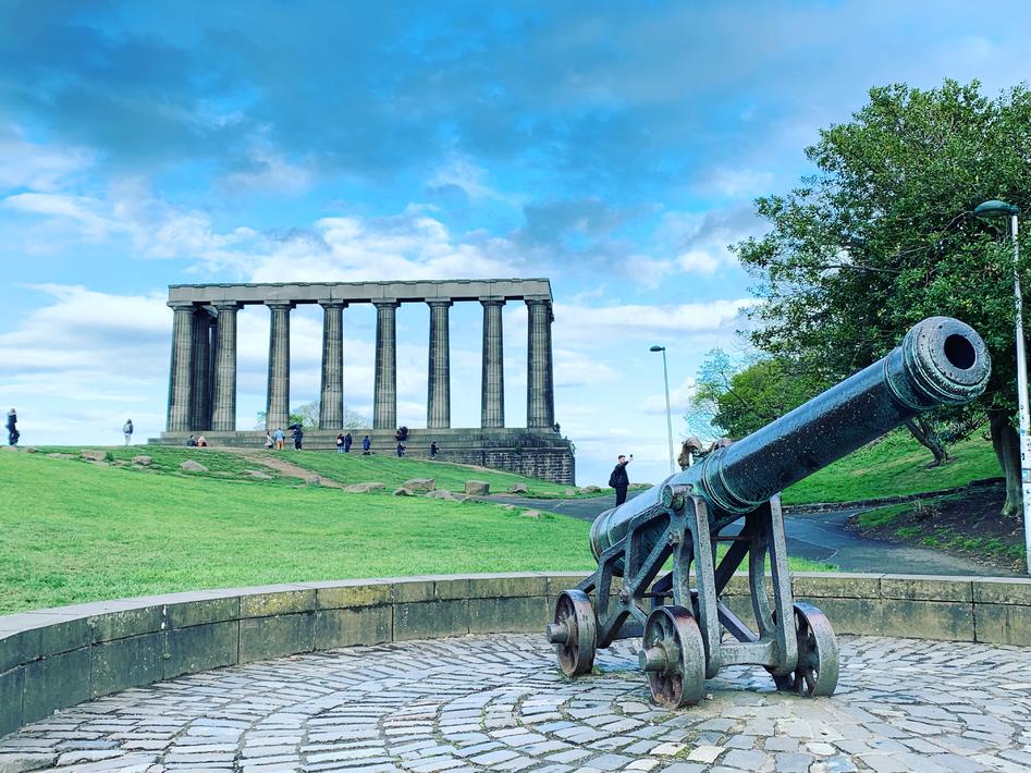 店员小哥带我参观球场,领略爱丁堡百年俱乐部底蕴